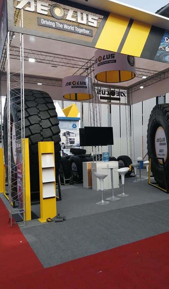 Aeolus — Stand de neumáticos gigantes
